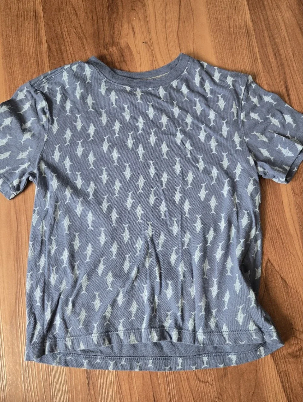 Set of Size 8 Kids Shark Graphic Tee & Shark-Print Top Old Navy Blue White VGUC